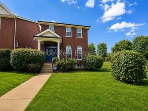 Building Photo - 3948 Blaine Ave