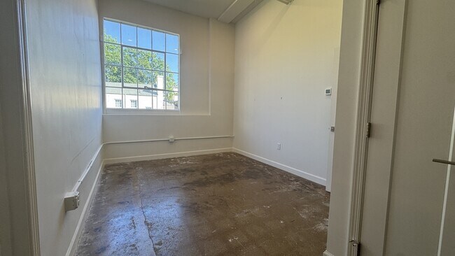 Foto del edificio - 305 6th St