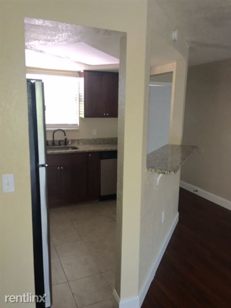 Building Photo - 9919 Aquarius Dr