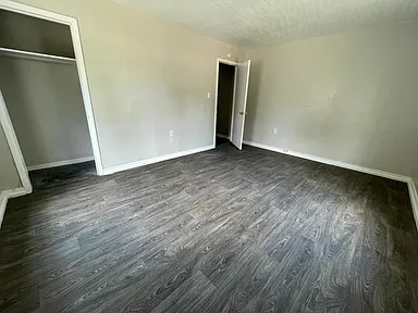 Building Photo - 450 Derrick St