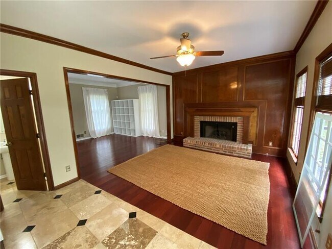 Building Photo - 4662 Equestrian Way