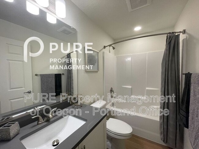 Foto del edificio - 22025 NE Halsey St