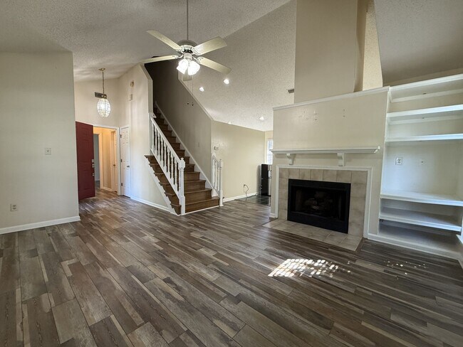 Foto del edificio - 2270 Kings Creek Ln