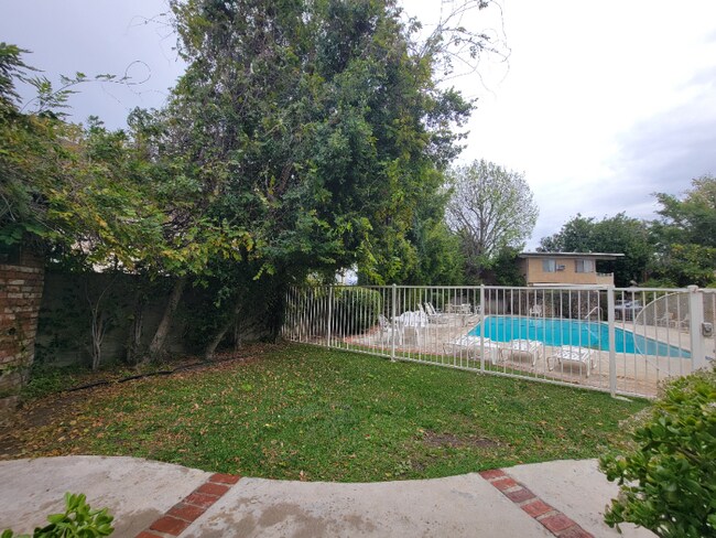 Foto del edificio - 13533 Leadwell St