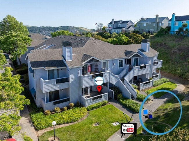 Building Photo - Glen Cove 2 bedroom condo