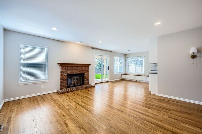 Foto del edificio - 8655 Boxelder Dr