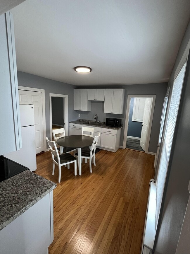 Kitchen - 129 N Elm St