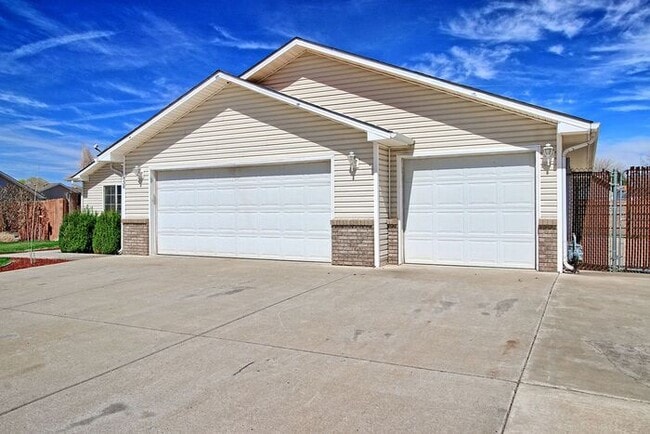 Photo - Beautiful 3 bedroom Fruita Home