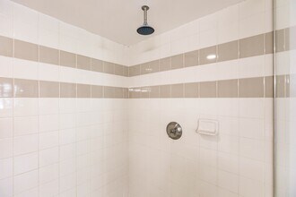 Interior Photo - Aviah Flagler Village