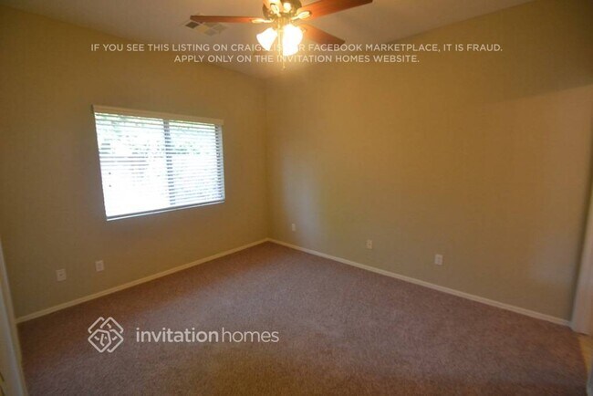 Building Photo - 12138 N 153rd Ave