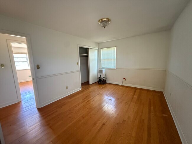 Foto del edificio - 106 Hawthorne Dr