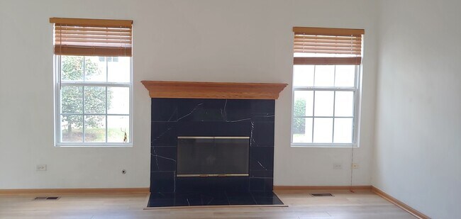 Foto del edificio - 2717 Kendall Crossing