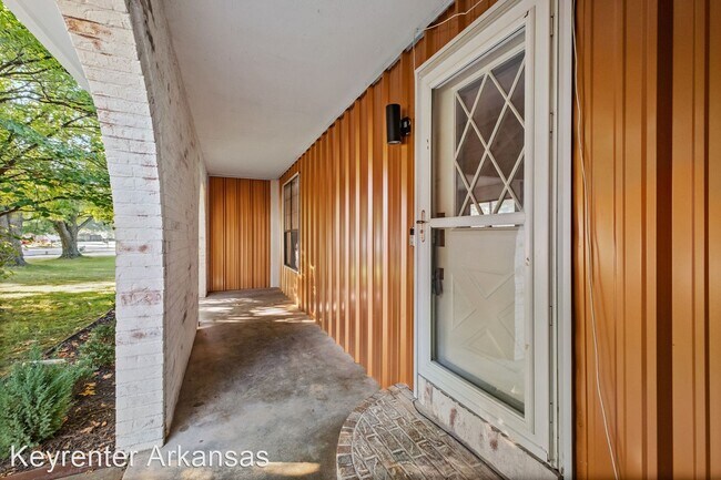 Foto del edificio - 4 br, 2 bath House - 522 Oakwood St