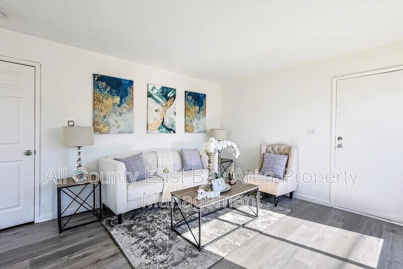 Foto principal - 2911 California St