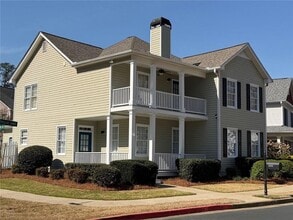 Building Photo - 2332 Trellis Ln SE