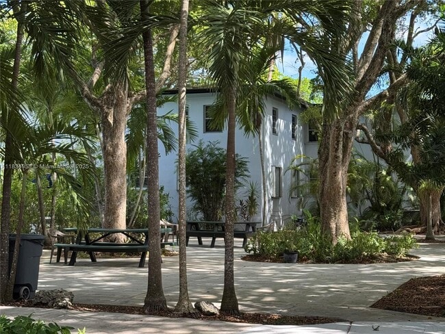 Foto del edificio - 7865 SW 57th Ave