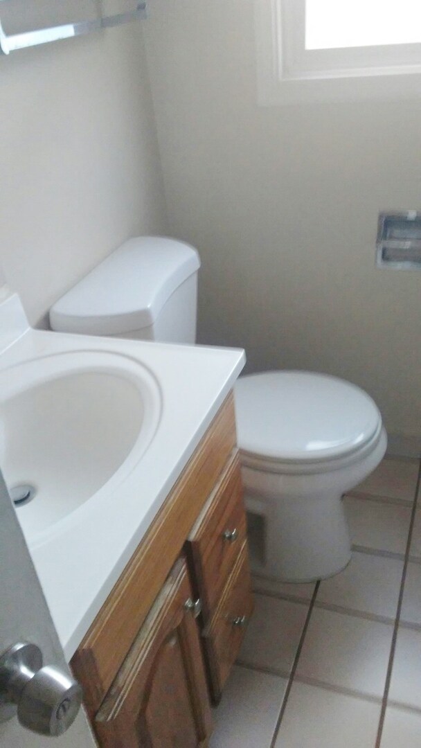 Building Photo - 3 BEDROOM HOME! APPLY NOW!!
