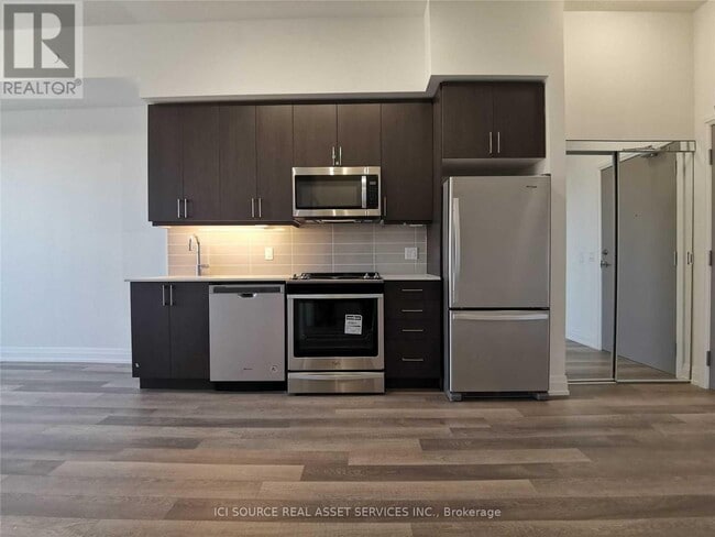 Building Photo - 3121-3121 Sheppard Ave E