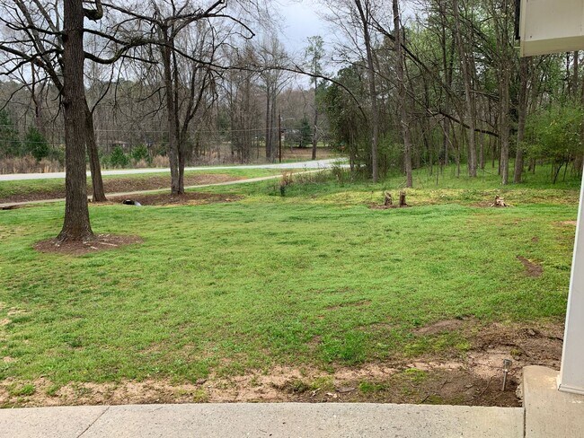 Foto del edificio - 600-602 Freeman Dr