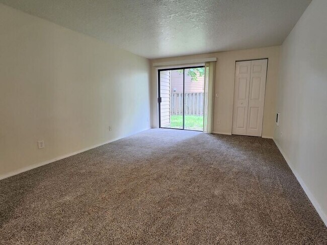 Photo - 20125 SW Tualatin Valley Hwy Apartment