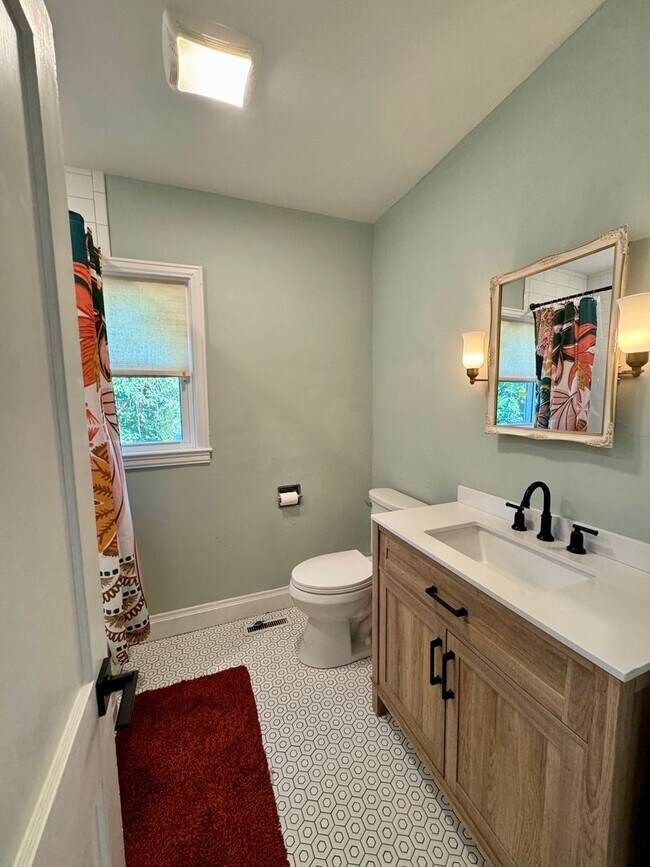 Foto del edificio - Knoxville 37917 - 2 bedroom 1 bath - Conta...