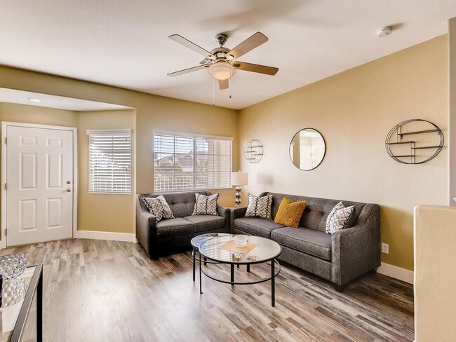 Building Photo - **SHORT TERM GATED LUXURY RENTAL** 3BDRM *2.5 BATH* 2 CAR GARAGE