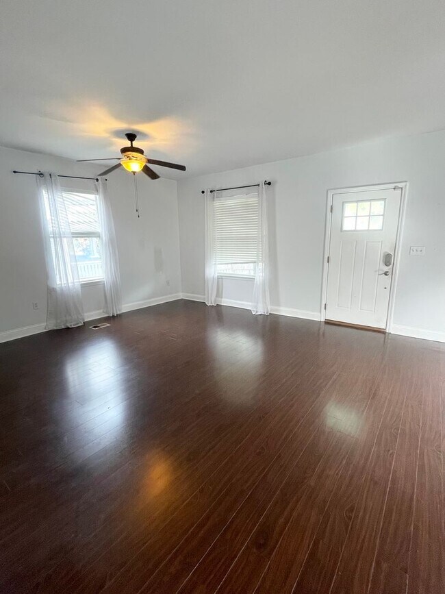 Building Photo - POS27861                  15