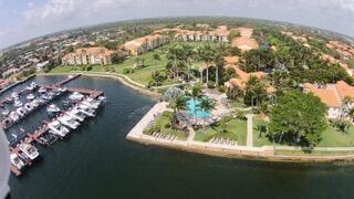 Foto principal - 110 Yacht Club Way