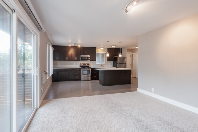 Foto del edificio - 16945 Roberts Rd