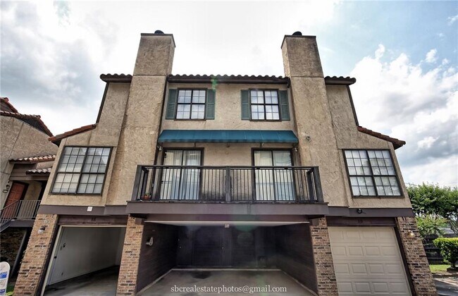 Building Photo - 3100 Fairfield Ave