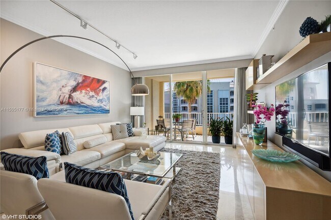 Foto del edificio - 713 Crandon Blvd