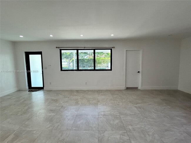 Foto del edificio - 911 79th Terrace