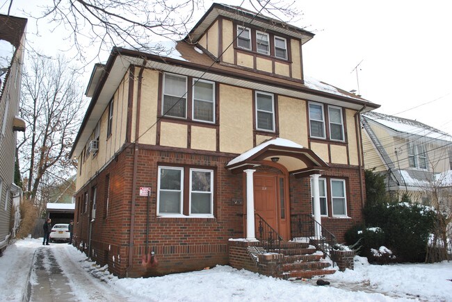 318 Washington St, Hempstead, Ny 11550 - Apartments In Hempstead, Ny 