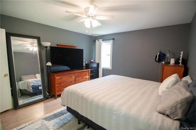 Foto del edificio - 225 N Middletown Rd