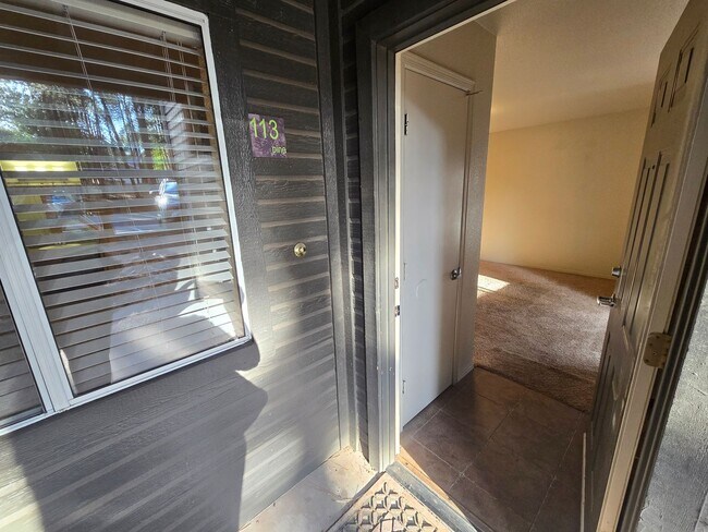 Foto del edificio - Upgraded West-Flagstaff Condo in the Arbor...
