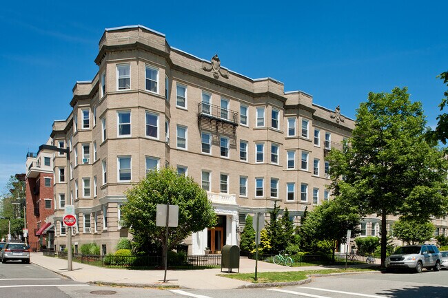 Foto del edificio - Fenway Garden Apartments
