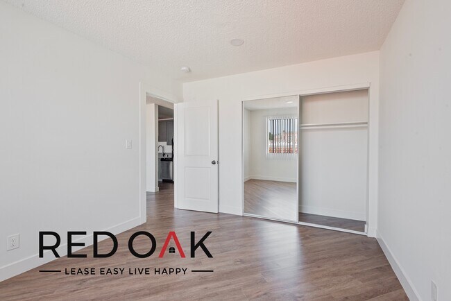 Foto del edificio - 310-314 S Kenmore Ave