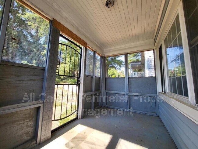 Foto del edificio - 211 Hipp St SW