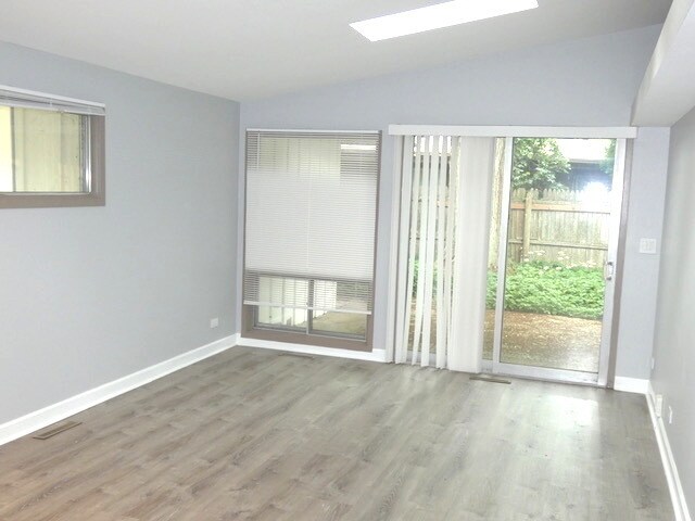Foto del edificio - 1156 Myrtle Ln