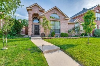 Building Photo - 3610 Granbury Dr