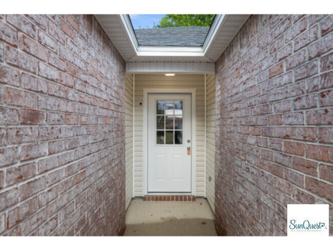 Building Photo - 25 Cactus Rd