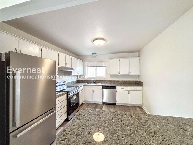 Foto del edificio - 739 43rd Ave