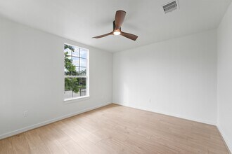 Building Photo - 4027 Ursuline St