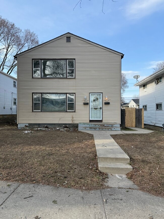 Building Photo - 6514 W Carmen Ave