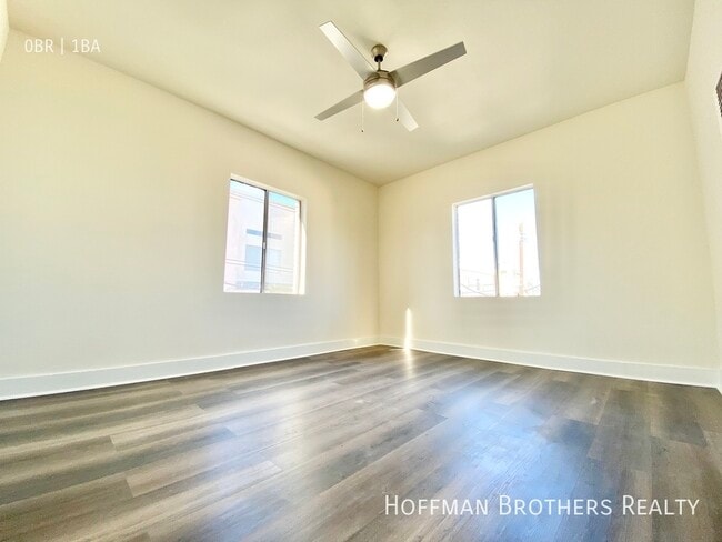 Building Photo - 1327 Magnolia Ave