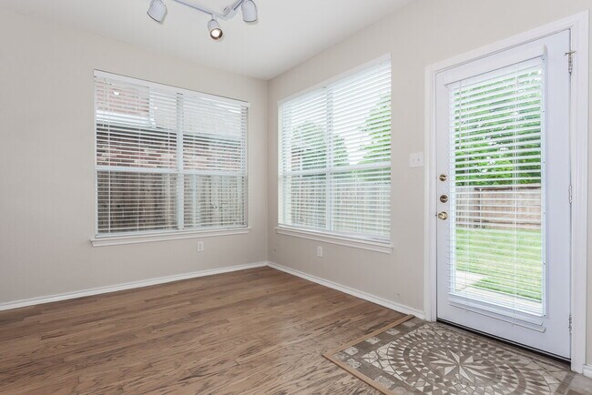 Building Photo - 6013 Portridge Dr