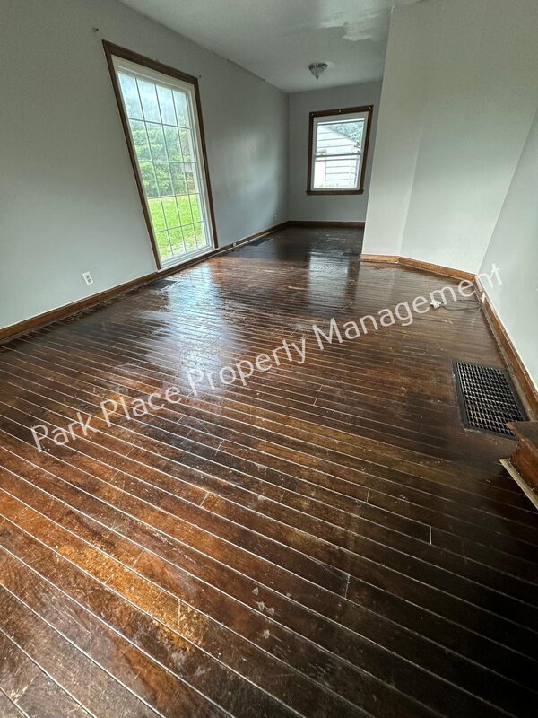 Foto del edificio - 201 S Emerson Ave