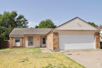 Building Photo - 7005 Shadow Bend Dr