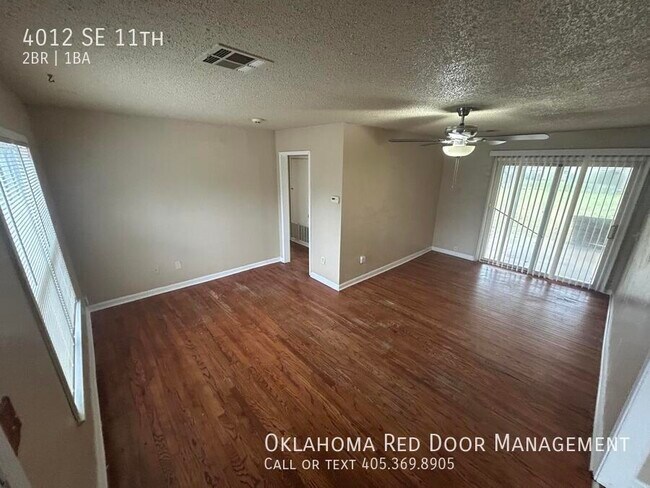 Building Photo - 4012 SE 11th-