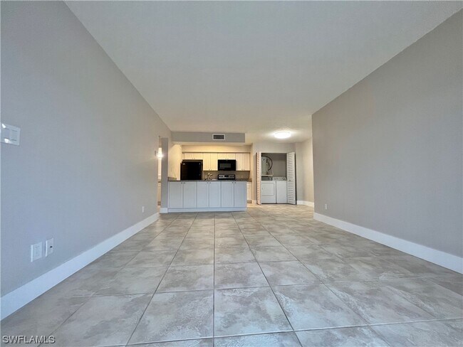 Foto del edificio - 5321 Summerlin Rd